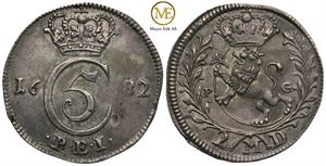 2 mark 1682 Christian V. Sjelden.  Kv.01