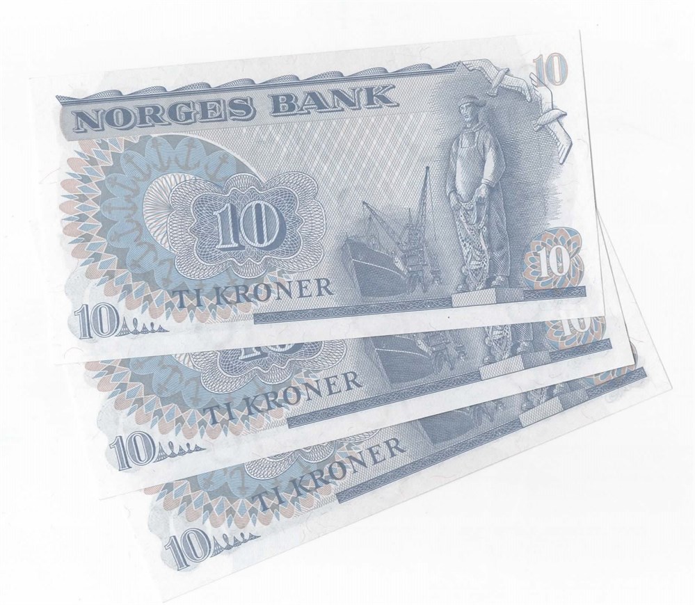 10 kroner 1982 CL 3 stk. etter nummer kv. 0