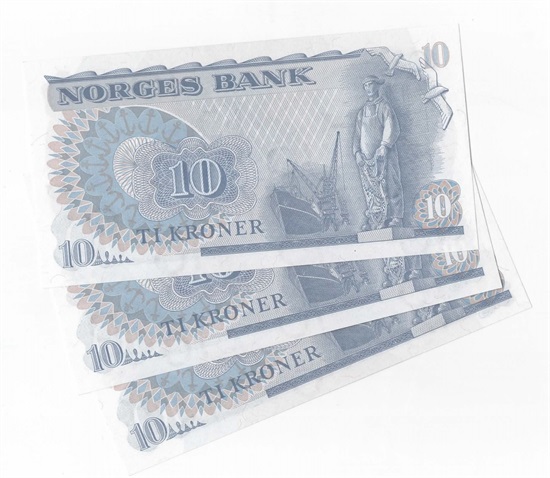 10 kroner 1982 CL 3 stk. etter nummer kv. 0