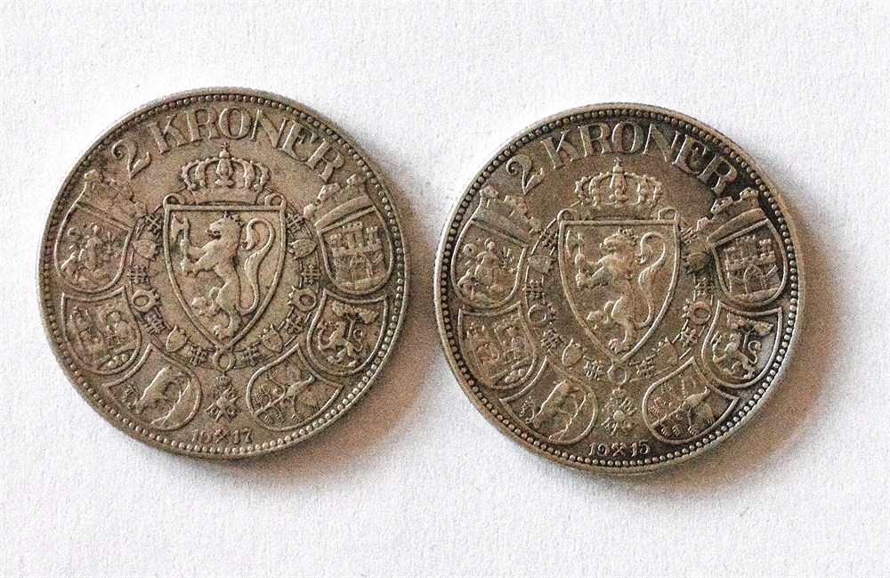 Norge 2 kroner 1915 og 1917 kv. 1/1+