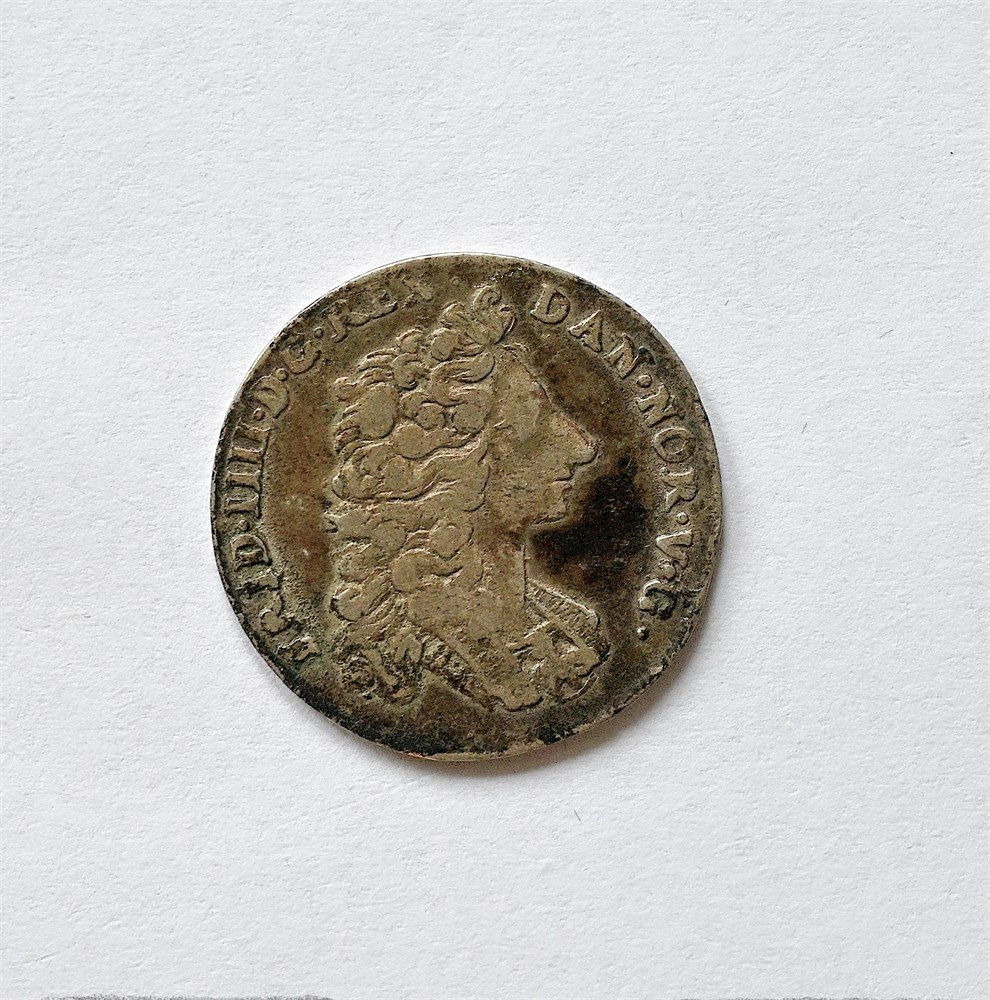 Norge 16 skilling 1715 kv. 1