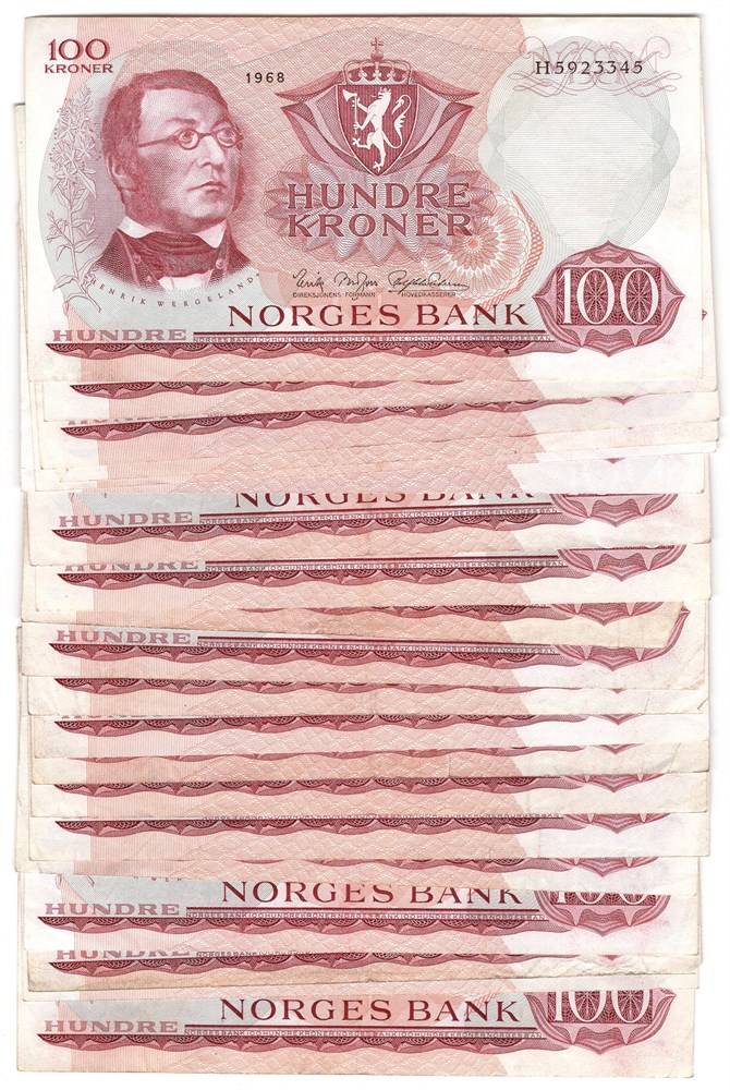 Lot. 100 kroner 1968 H og J. 33 stk. VK