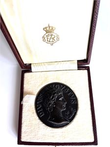 Keiser Augustus. 2000 års jubileum 1937. Kv.01
